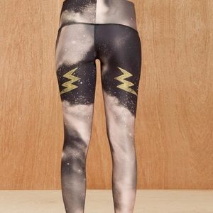 Perfect condition teeki yoga pants